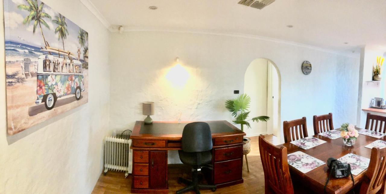 Beach House Opposite Ocean 4 Bed 2 Bathroom With Pool 杰拉尔顿 外观 照片