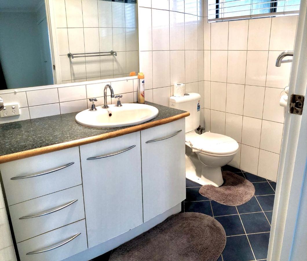 Beach House Opposite Ocean 4 Bed 2 Bathroom With Pool 杰拉尔顿 外观 照片